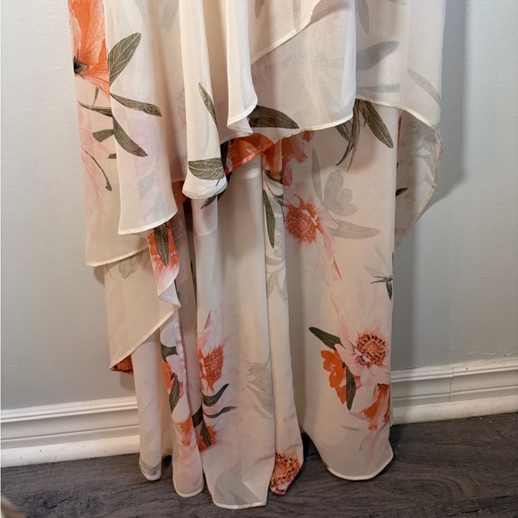 Le Chateau Women’s M Floral Ruffle Maxi Dress - Picture 4 of 7